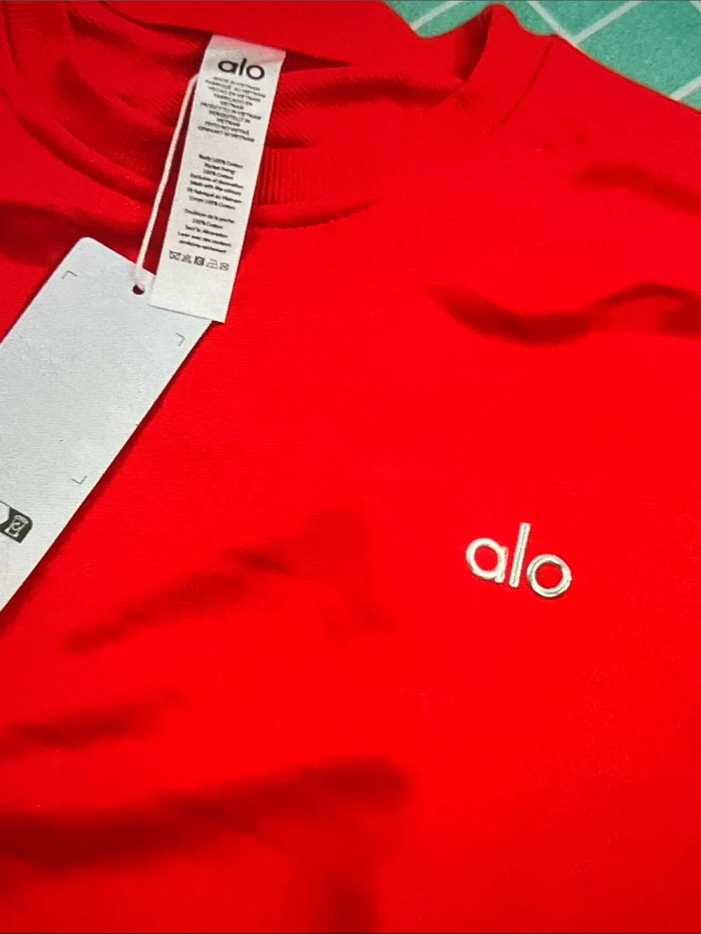 ALO Yoga Red Crewneck Top with White Logo Women’s Set Size S